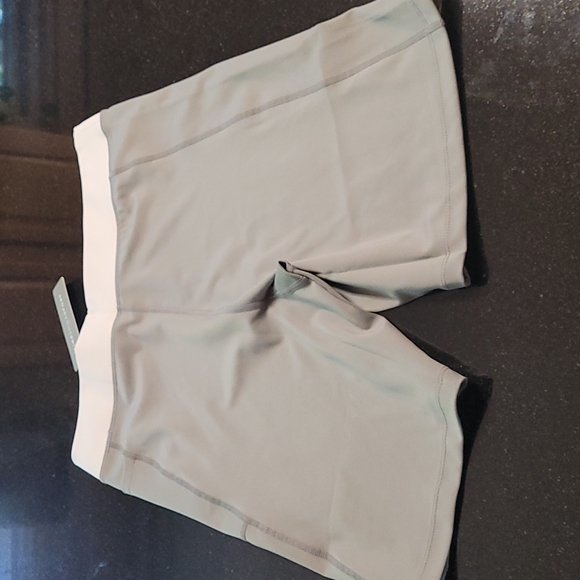 Sculpted Bike Shorts - Picture 4 of 8